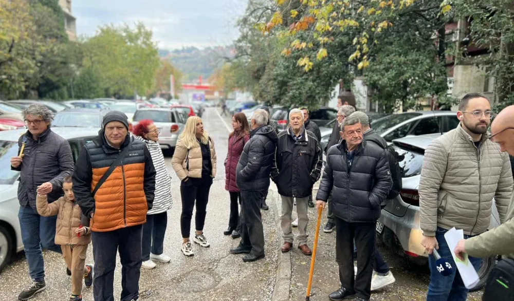 Protest stanara Ulice Prolaz Jovana Cvijića: Ne dozvoljavaju postavljanje stubića