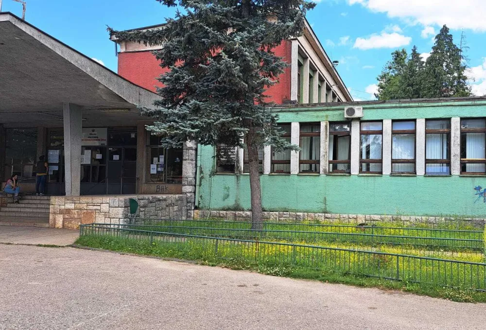 Nik&scaron;ić: Ponovo dojava o postavljenim eksplozivnim napravama u dvije srednje &scaron;kole