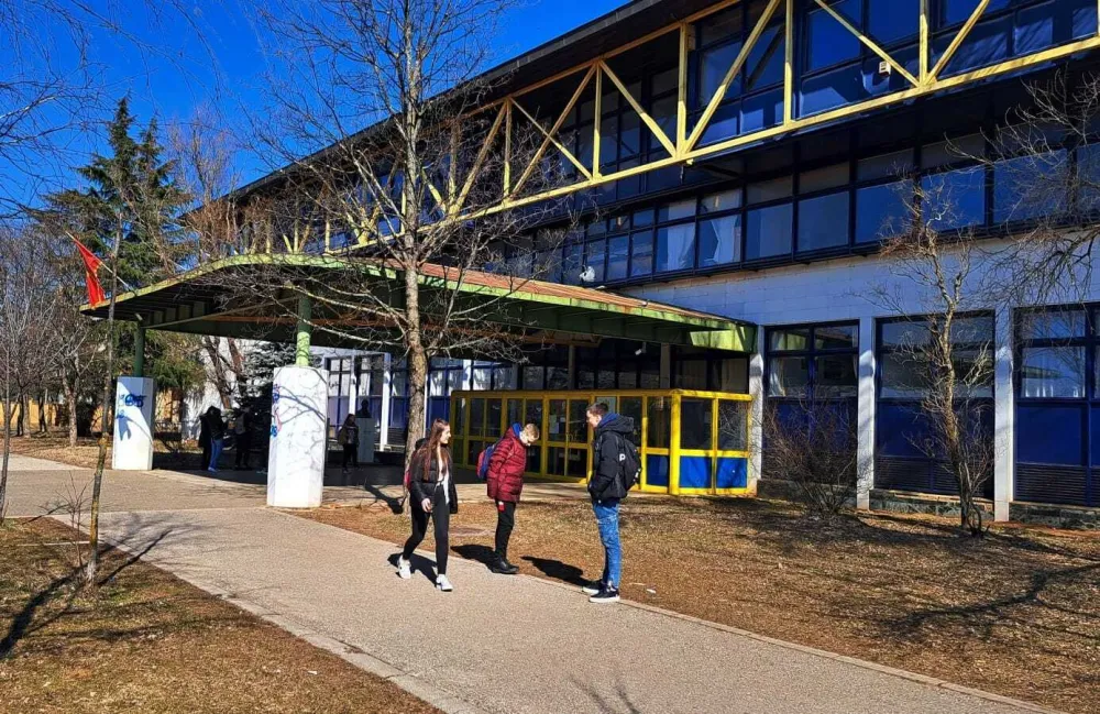 Nik&scaron;ić: Učenici vraćeni u &scaron;kole, lažne dojave o bombama