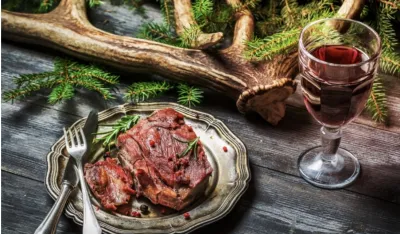 Stručnjaci otkrili: Vino uz obrok smanjuje holesterol, krvni pritisak i rizik od dijabetesa