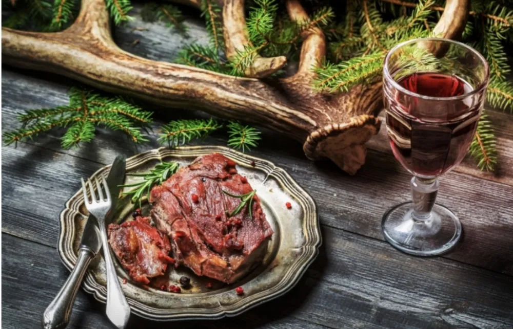 Stručnjaci otkrili: Vino uz obrok smanjuje holesterol, krvni pritisak i rizik od dijabetesa