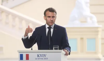 Strah od Rusije: Makron uvodi dobrovoljni vojni rok