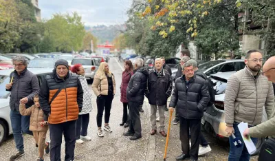 (VIDEO) Stanari Prolaza Jovana Cvijića protive se pregrađivanju ulice