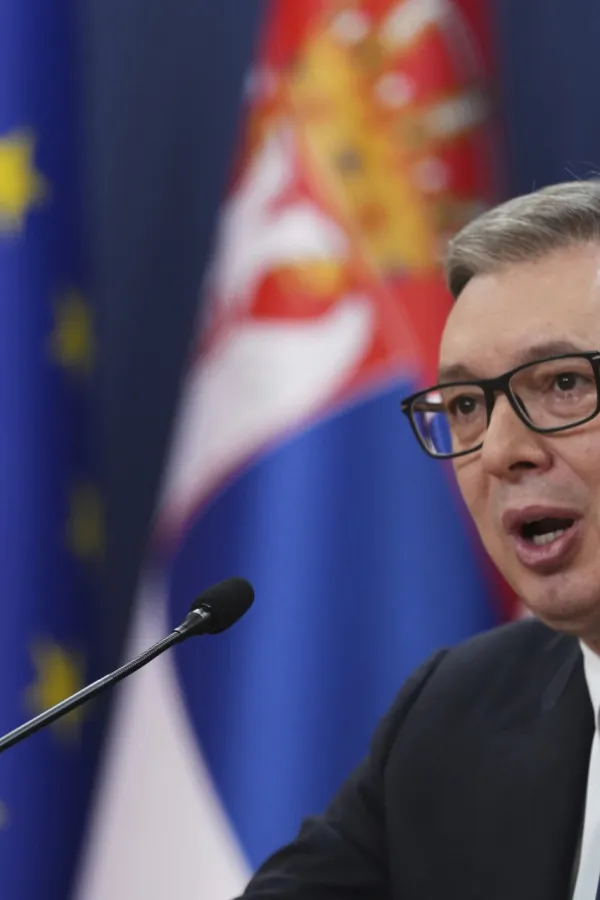 Vučić: Rusima rok od 50 dana da nađu novog vlasnika za NIS, jo&scaron; četiri dana do potpunog zaustavljanja rafinerije