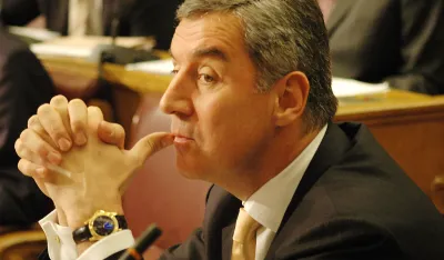 Milo Đukanović sat