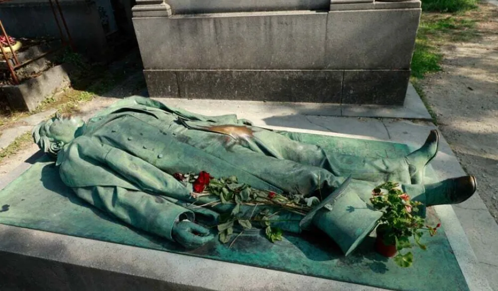 Grob Viktora Noira u PArizu