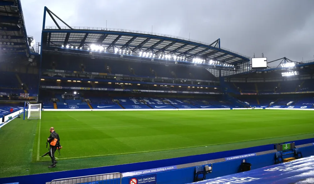 (VIDEO) Lisica do&scaron;la da isprati derbi Čelsija i Barcelone