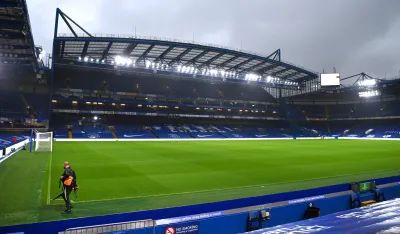 (VIDEO) Lisica do&scaron;la da isprati derbi Čelsija i Barcelone