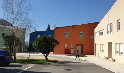 Protestuju dok maloljetnika ne puste na slobodu