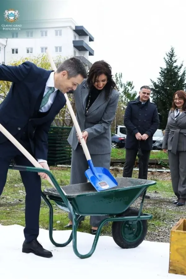 Mujović i Jak&scaron;ić Stojanović