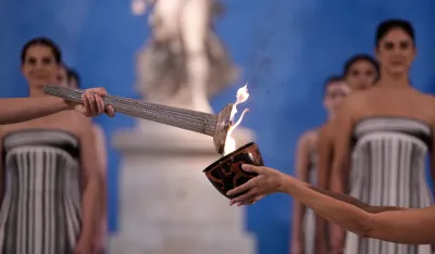 Olimpijski plamen krenuo ka Milanu