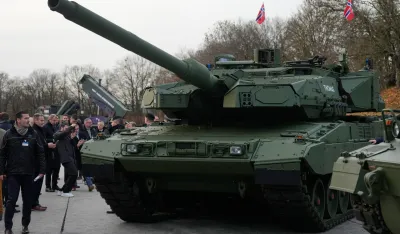 (FOTO) Njemačka predstavila tenk za &bdquo;istočni front&rdquo;: Stigao novi "Leopard"