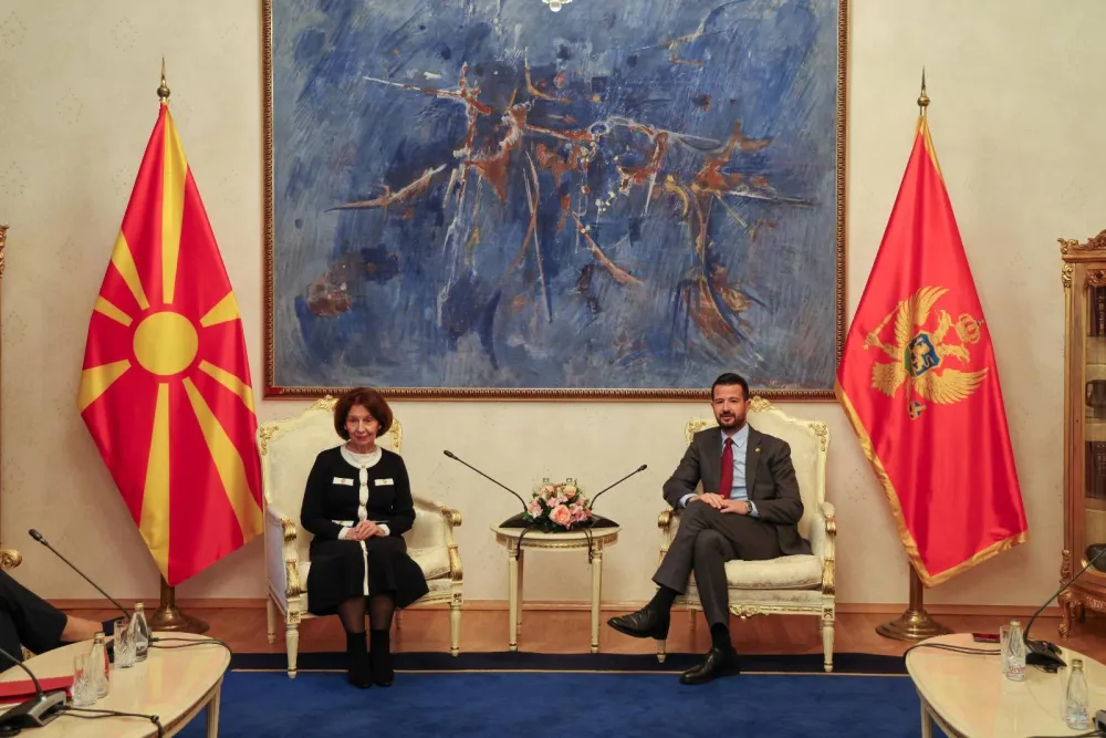 Milatović sa Siljanovskom-Davkovom