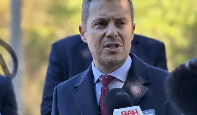 Sa&scaron;a Mujović