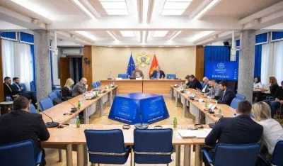 Prihvaćen predlog PES-a, odbijen amandman SNP-a: Bri&scaron;e se riječ "nasilna" iz formulacije o aneksiji Crne Gore