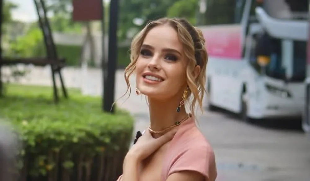 (FOTO) Udaje se jedna od najljep&scaron;ih misica, Čikeanku dečko zaprosio na Tajlandu