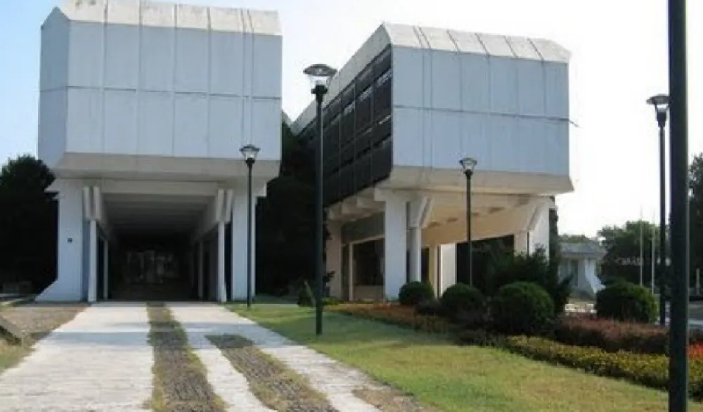 Bemaks neće sređivati staru zgradu Vlade