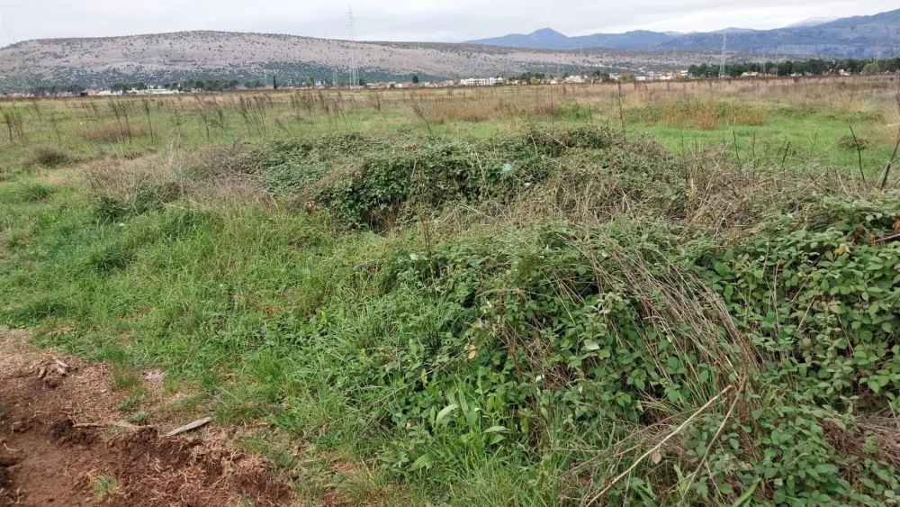 Blokadom ulica vlasnici zemlje do DUP-a za Sadine