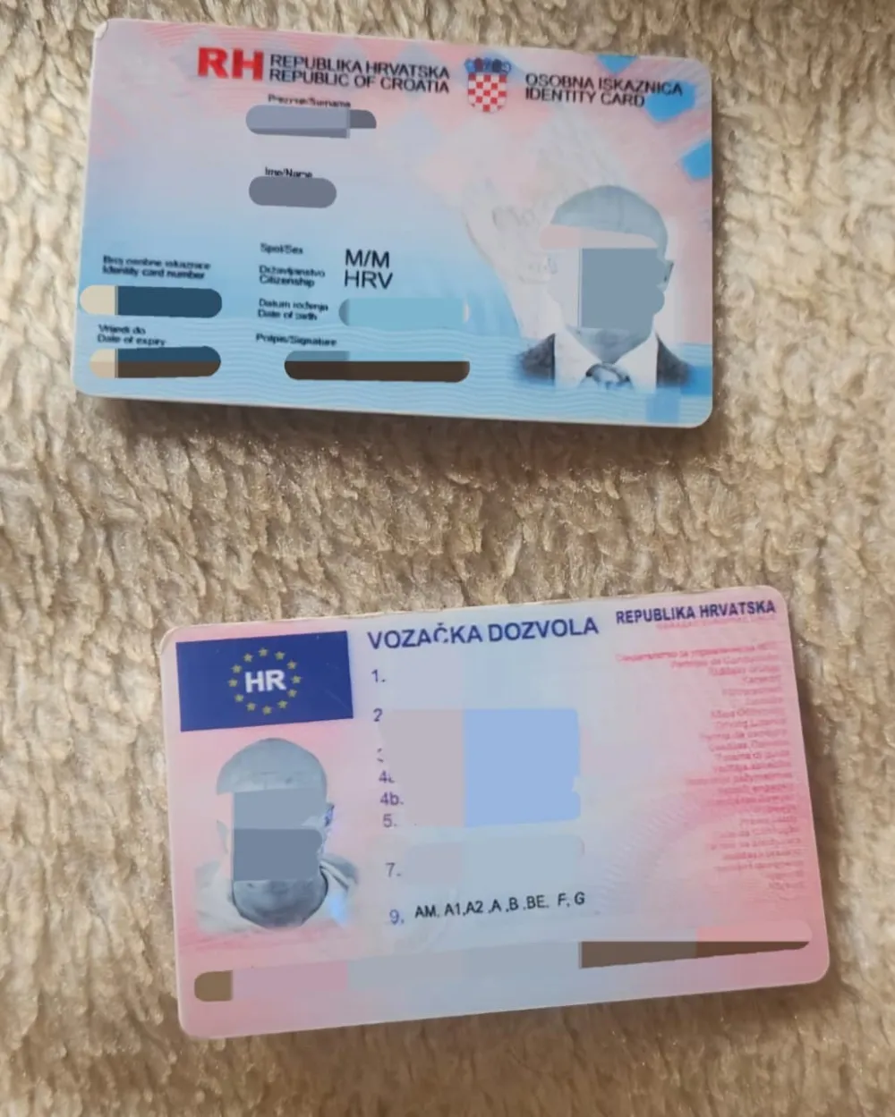 (FOTO) Podgorica: Uhap&scaron;ena dva stranca, osumnjičena za 14 krivičnih djela, pronađeno 8.000 eura i falsifikovana dokumenta