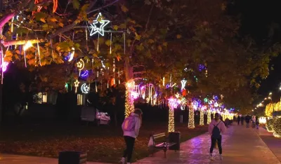 Univerzitetski kampus u prazničnom ruhu