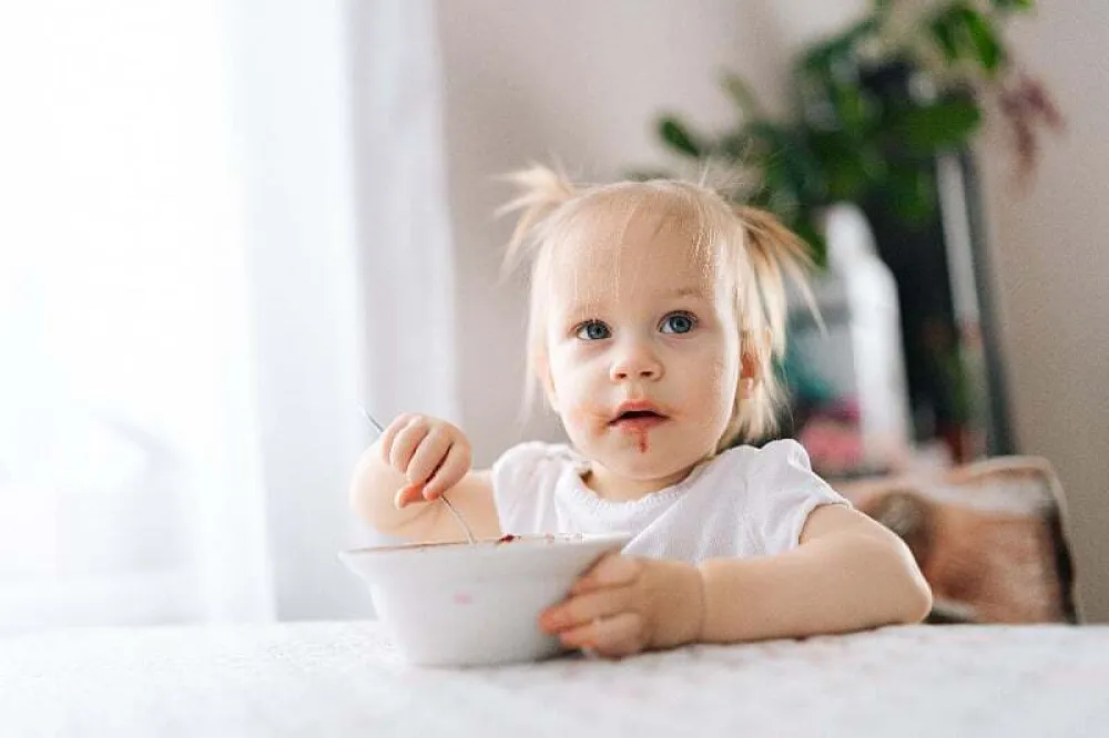 Evo kada je pravo vrijeme za uvođenje meda u ishranu beba