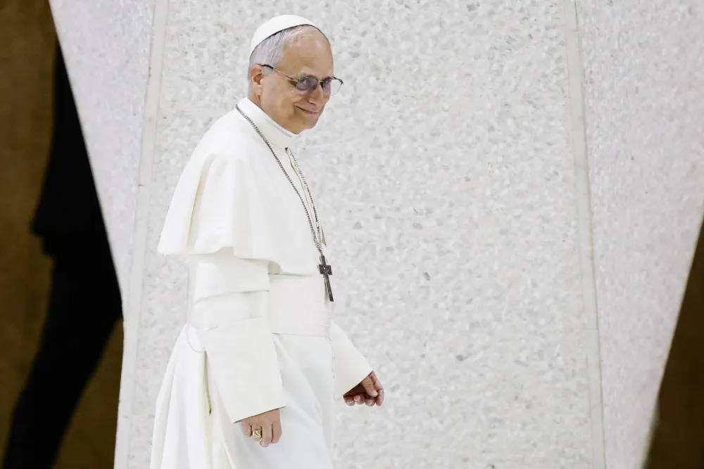 Papa Lav poziva Trampa da ne koristi vojnu silu u Venecueli