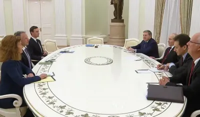 (VIDEO) Sastanak u Kremlju: Amerikanci iznose Putinu novi mirovni plan za Ukrajinu