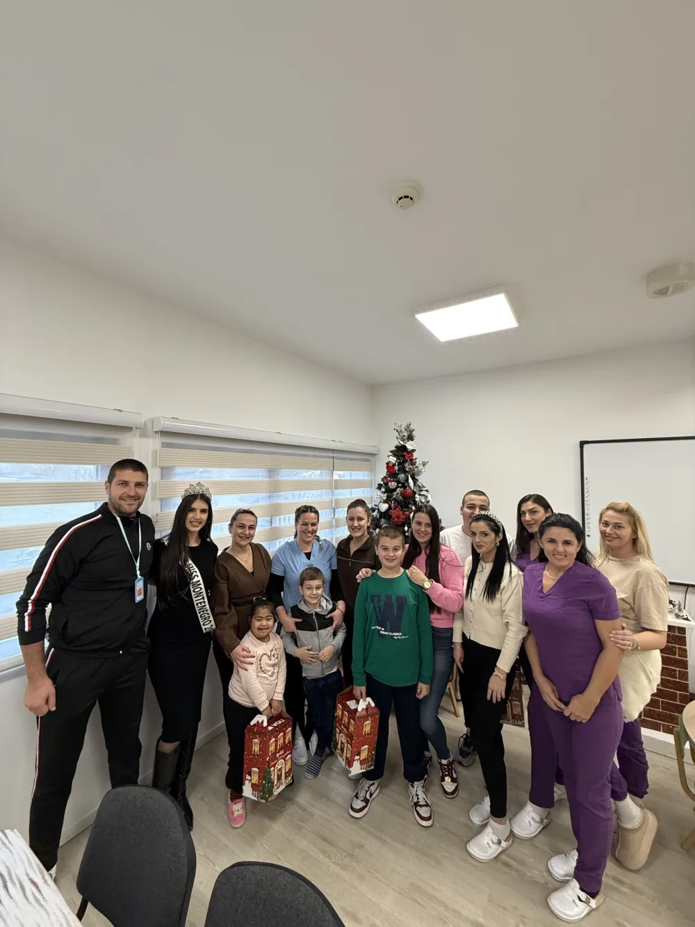 Mis Crne Gore posjetila Dnevni centar za djecu sa smetnjama u razvoju u Golubovcima