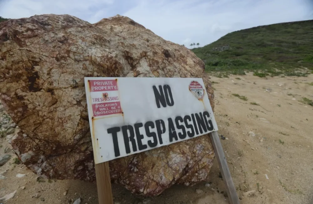 Objavljenje fotografije i snimci sa imanja Epstajna