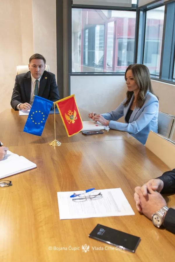 Pregovori o zaradama "miri&scaron;u" na korupciju