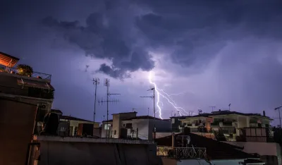 U Grčkoj zbog oluje poplavljeni putevi, neke &scaron;kole ne rade