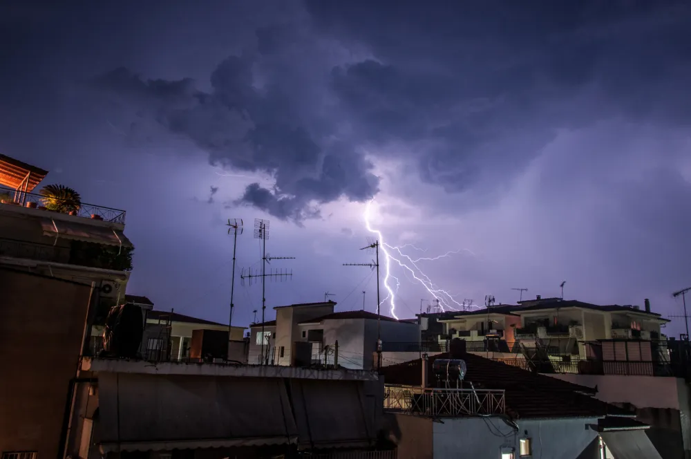 U Grčkoj zbog oluje poplavljeni putevi, neke &scaron;kole ne rade