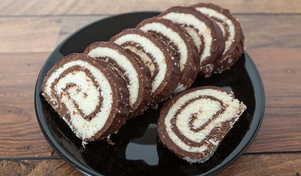 Rolat s kokosom je brza i ukusna poslastica