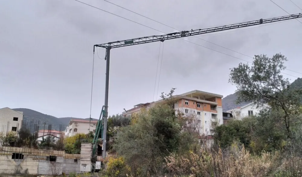 CEDIS: Kran na gradili&scaron;tu u Lazima pri&scaron;ao opasno blizu dalekovodu 35 kV