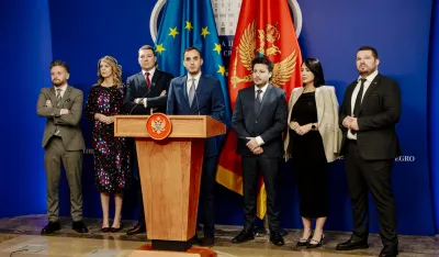 URA: Predstavnici državnih kompanija dolazili u zgradu Vlade i tajno potpisivali ugovor