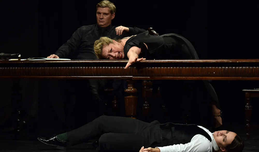 (FOTO) Život u epohi opskurnih sistema vlasti