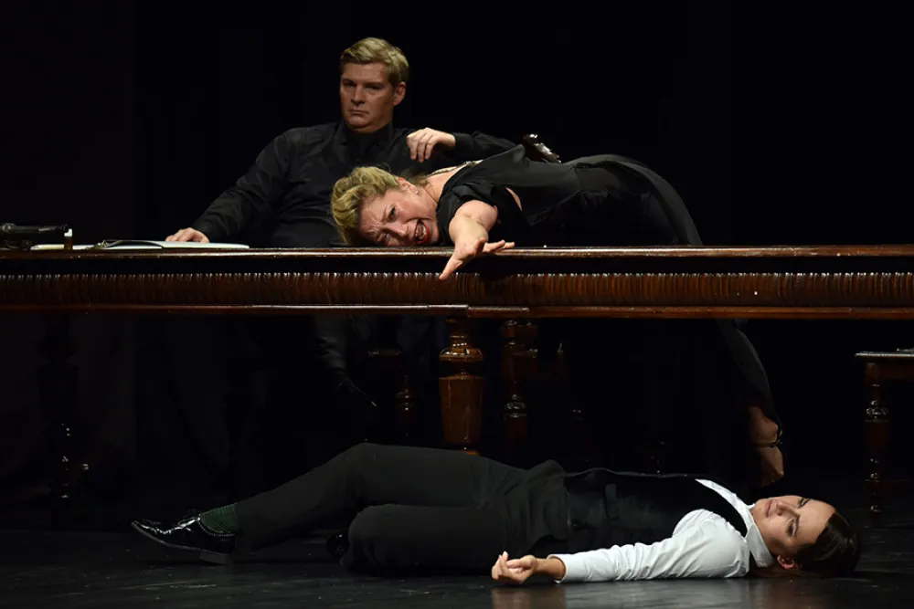 (FOTO) Život u epohi opskurnih sistema vlasti