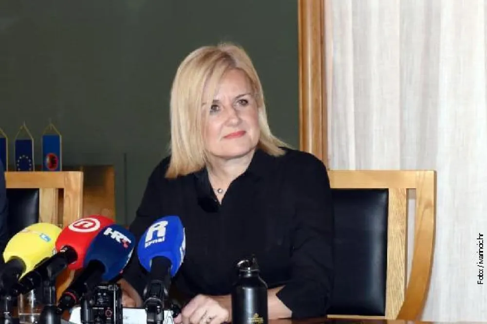 Afera "čokogejt" u Rijeci: Gradonačelnici zaposleni ukrao čokoladu