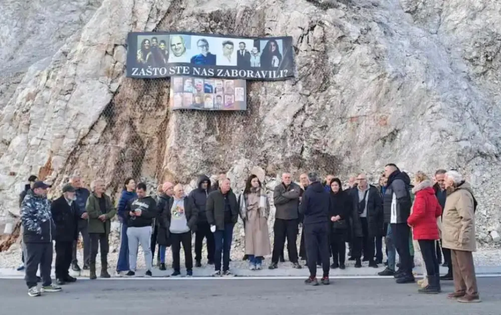 Građani Cetinja obustavljaju blokade nakon odluke o smjeni Gorana Jokića