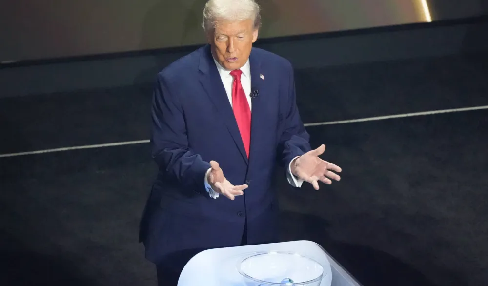 (VIDEO) Hit snimak: Tramp plesom tokom žrijeba za Mundijal ukrao &scaron;ou