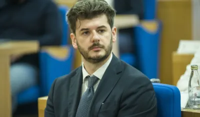 Vasilije Čarapić, sjednica skupstine glavnog grada