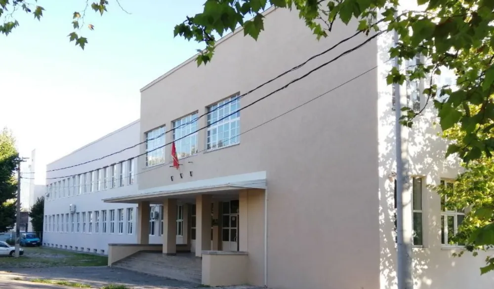 Ne može garaža ispod dvori&scaron;ta &scaron;kole "Savo Pejanović"