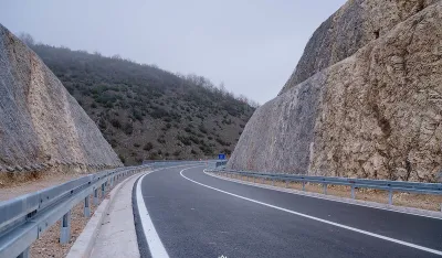 Putevi pretežno suvi, povećana opasnost od odrona