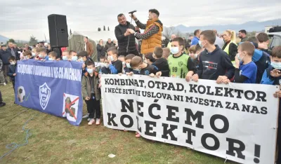 (FOTO) Protest u Botunu: Spajić pozvan da naredi gradnju van Zete
