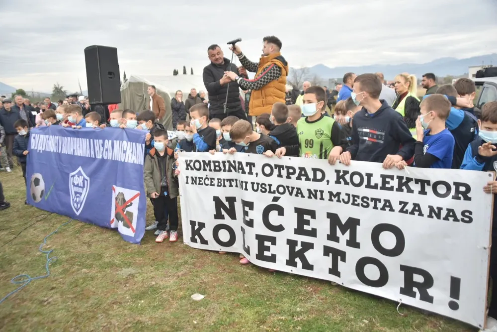 (FOTO) Protest u Botunu: Spajić pozvan da naredi gradnju van Zete