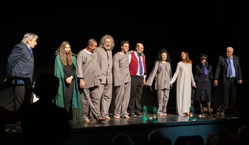 На крају иизвођења доживјели овације