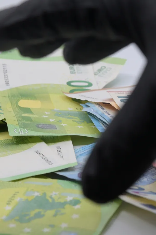 UP: Krivične prijave protiv dva pravna lica i dva izvr&scaron;na direktora zbog utaje poreza i doprinosa