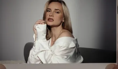 &Scaron;ejla Zonić objavila pjesmu "Hej, kafano, ti si žena"