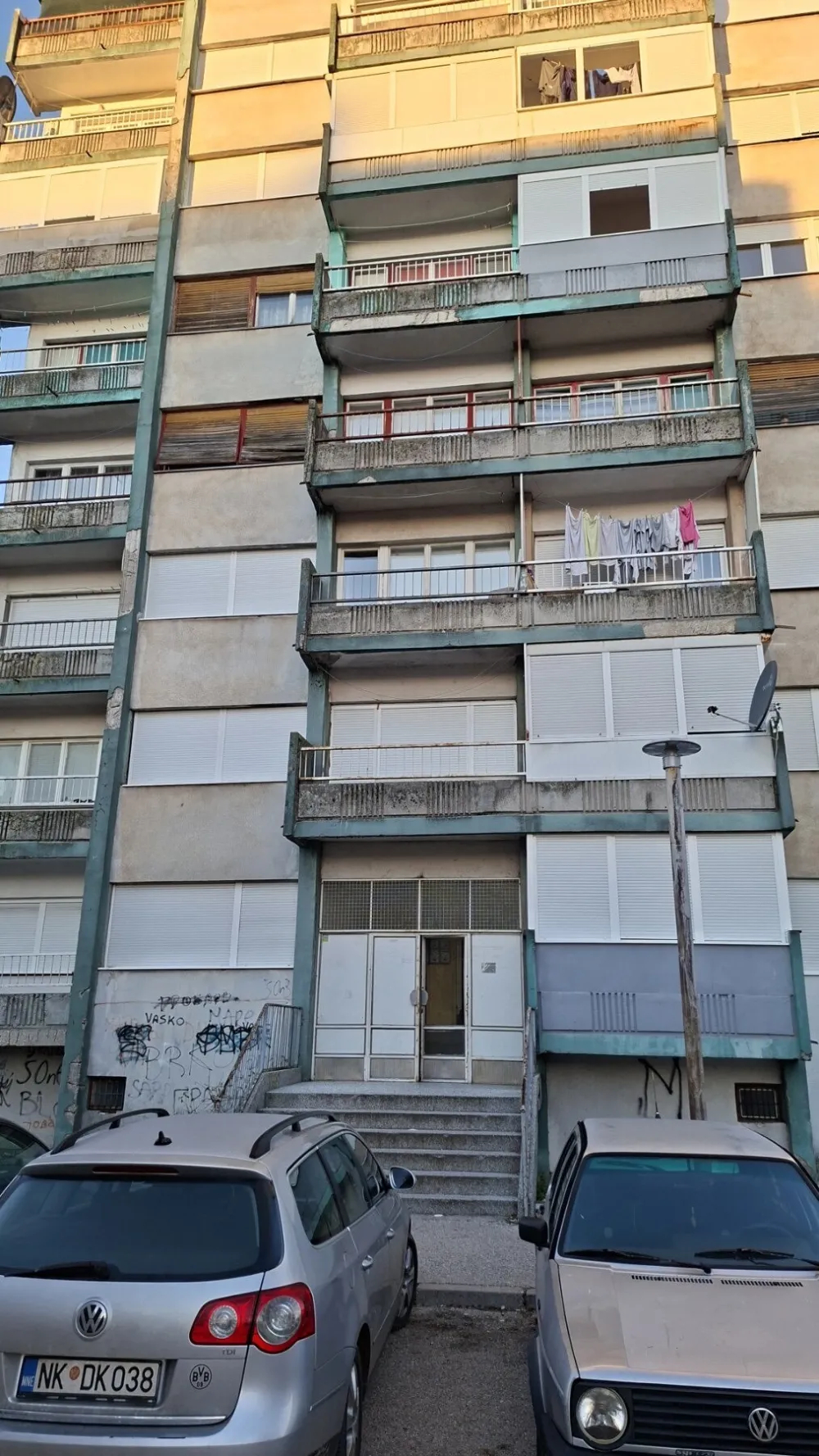 Obavljen uviđaj povodom dvostrukog ubistva u Nik&scaron;iću, data naredba za obdukciju