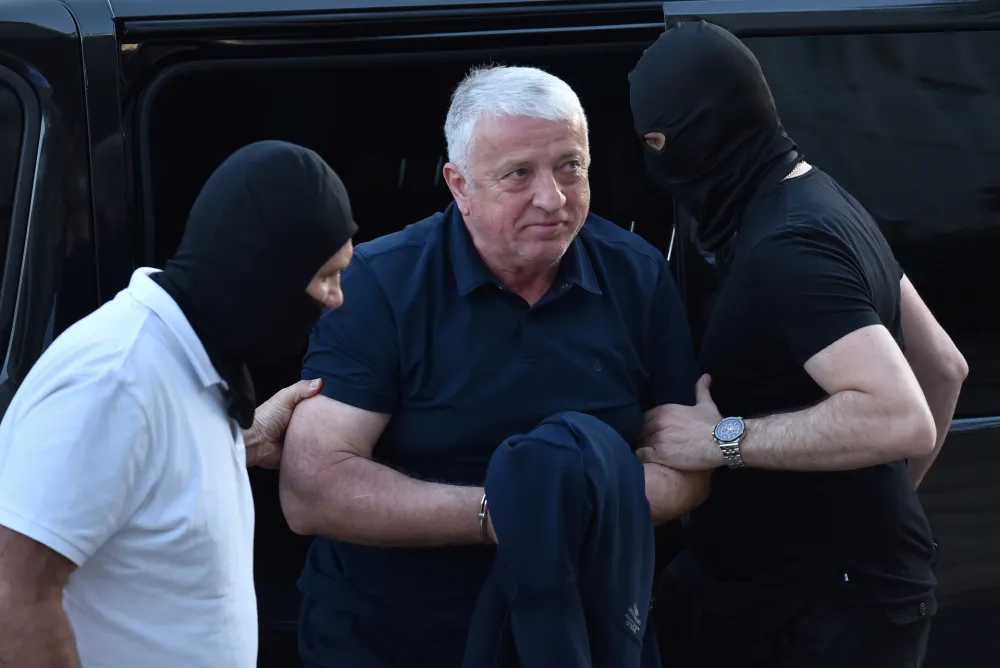 Strahuju da Zvicer i Milović ne pomognu Lazoviću